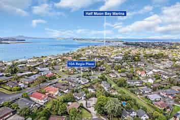 10A Regia Close, Half Moon Bay