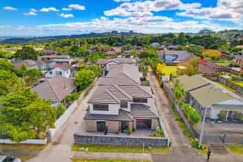 160D Hill Road, The Gardens