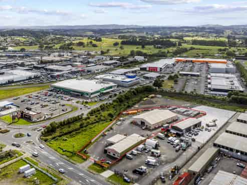 Multinational tenant 'Kennards Hire'