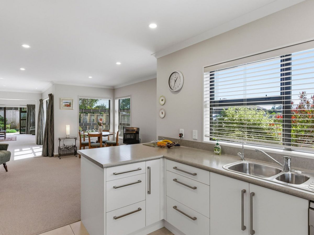 2 Pearson Place, Paraparaumu, Kapiti Coast, Wellington - Photo 3