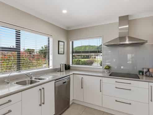 2 Pearson Place, Paraparaumu