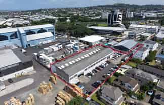 Functional warehouse near SH1