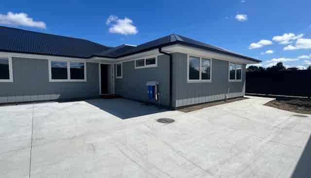 4/57 Dundas Road, Sanson