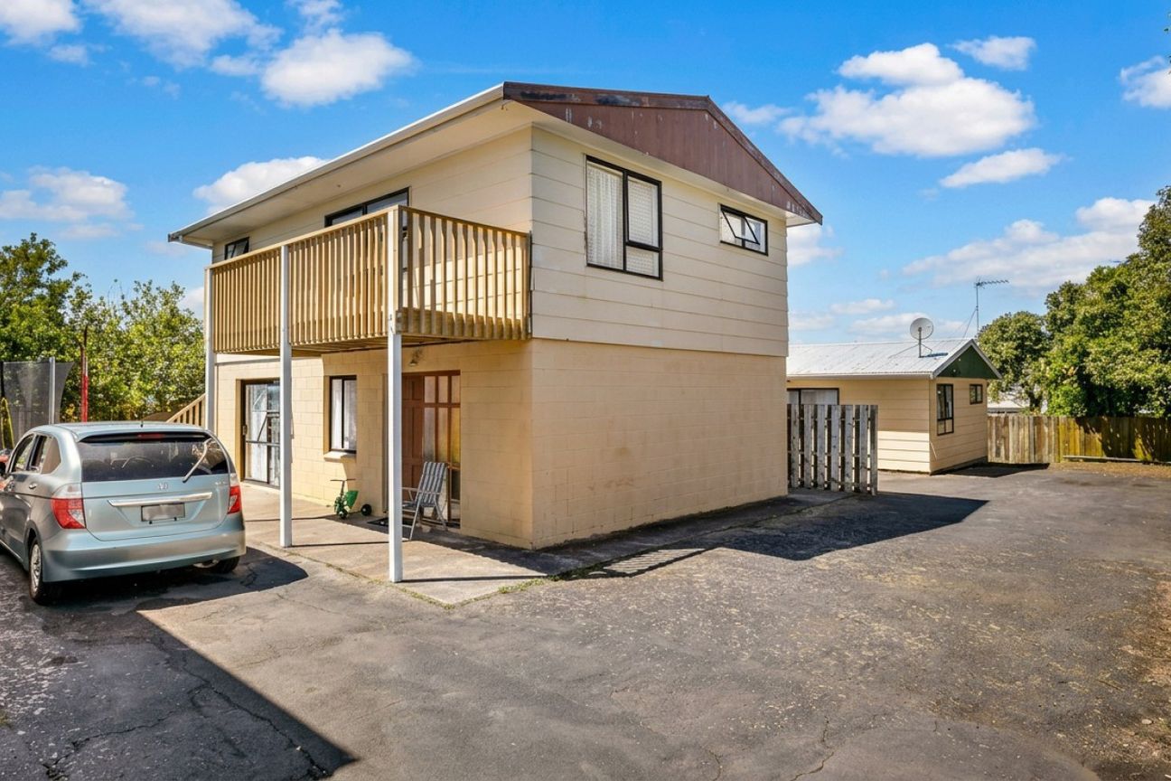 1236m², Three homes, one remarkable opportunity - Widok 4