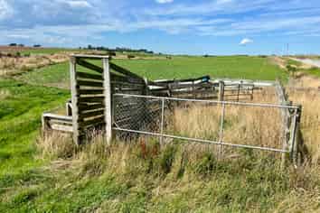 135 Orr Road, Waimatua