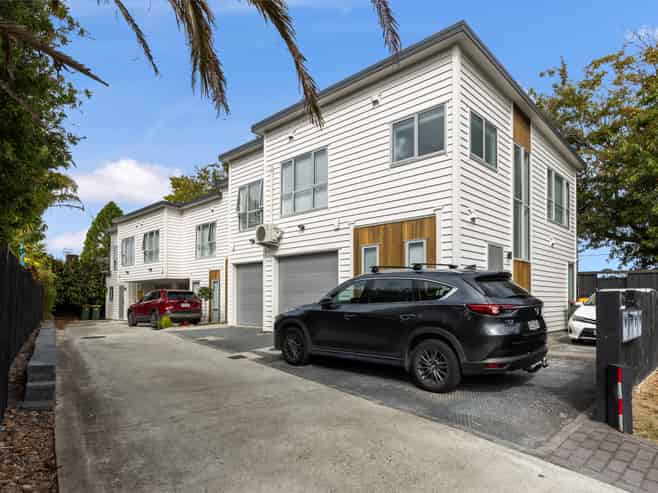 1B Kororo Street, Northcote