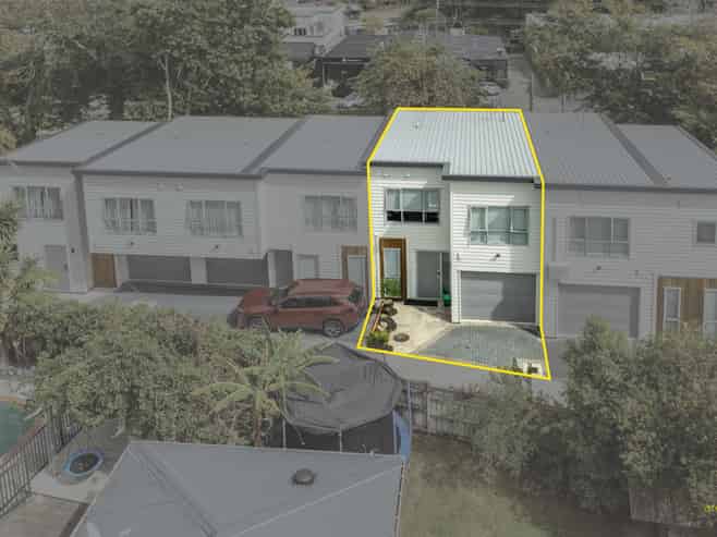 1B Kororo Street, Northcote