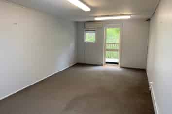 A13, 8 Henry Rose Place, Rosedale, Auckland