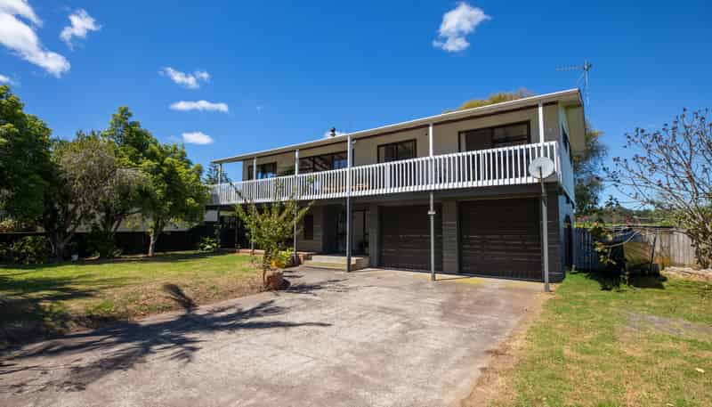 119 Lowe Avenue, Thames
