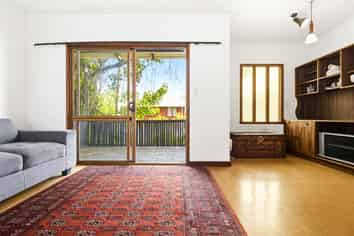 11B Lloyd Avenue, Mount Albert