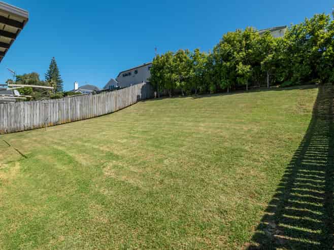 22 Don Croot Street, Western Springs