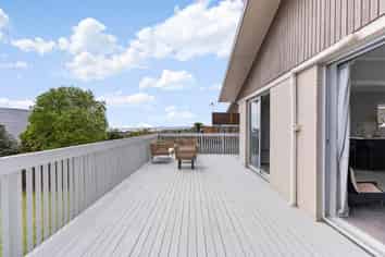 4 Haseler Crescent, Mellons Bay