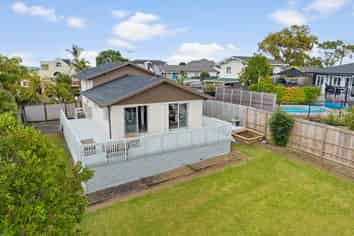 4 Haseler Crescent, Mellons Bay