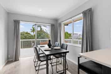 4 Haseler Crescent, Mellons Bay