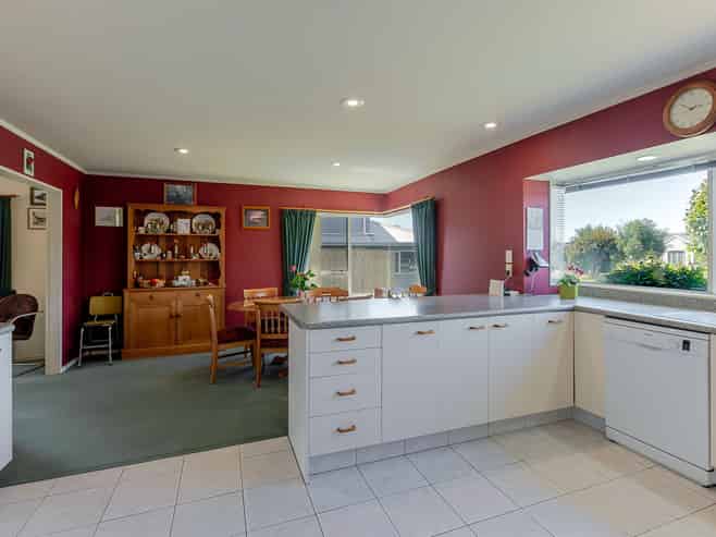 8 San Vito Place, Paraparaumu Beach