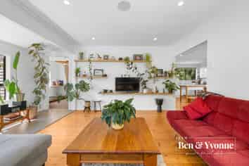 51 Torino Street, Point England