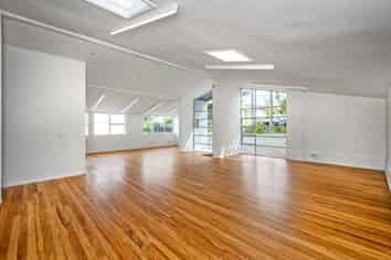 MODERN, REFURBISHED OFFICES AND WORKSHOP
