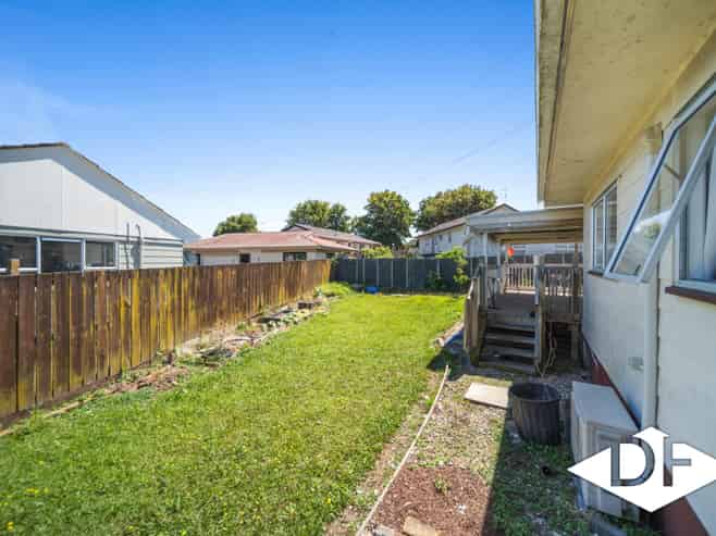 27 Palermo Place, Clover Park