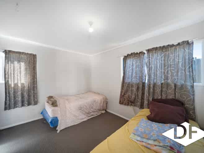 27 Palermo Place, Clover Park