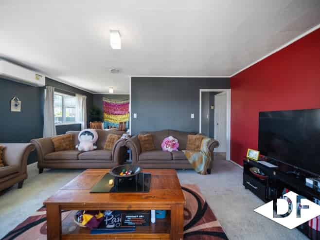 27 Palermo Place, Clover Park