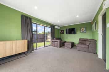 1 Woolston Court, Woolston