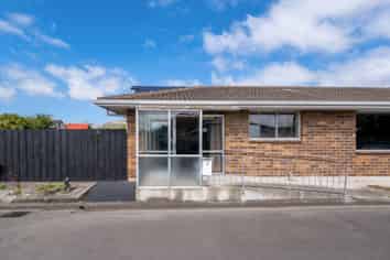 1 Woolston Court, Woolston