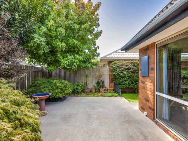 2/43 Claridges Road, Casebrook