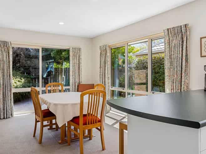 2/43 Claridges Road, Casebrook