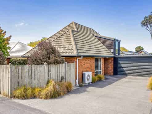 2/43 Claridges Road, Casebrook