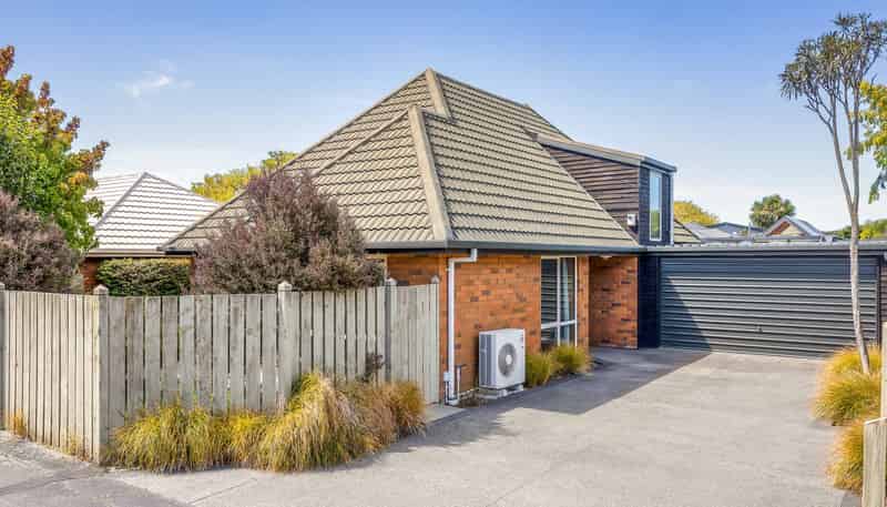 2/43 Claridges Road, Casebrook