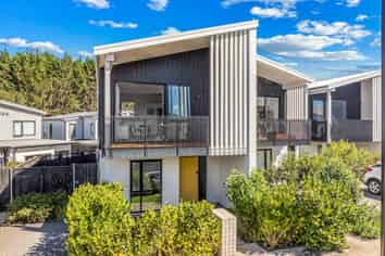 7 Awamarino Way, Westgate