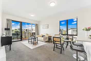 7 Awamarino Way, Westgate