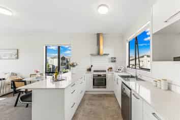 7 Awamarino Way, Westgate