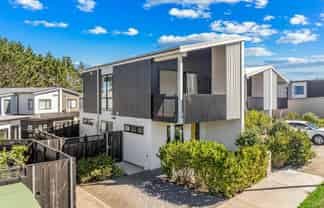 7 Awamarino Way, Westgate