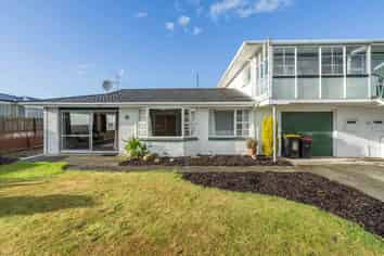 Flat 1/151 Moana Street, Rosedale