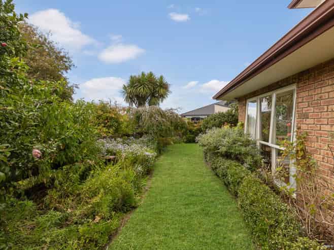 5 Idris Court, The Gardens