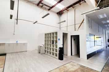 PRIME RETAIL / SHOWROOM SPACE
