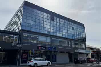 Compact Office No. 1