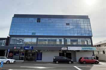 Compact Office No. 1