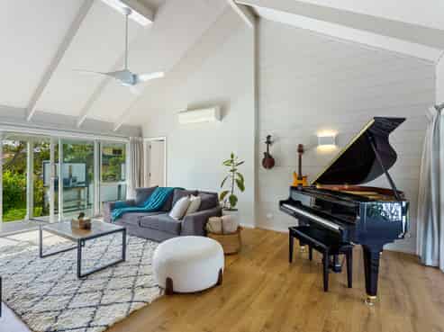 175 Raumati Road, Raumati Beach