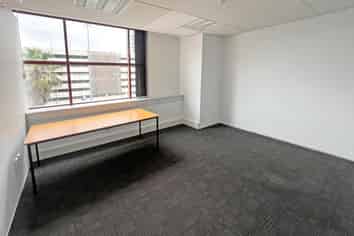 MODERN MANUKAU OFFICE
