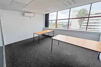 MODERN MANUKAU OFFICE
