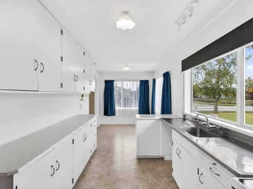 63 Alexander Avenue, Onekawa