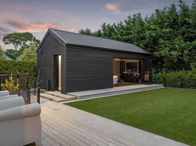 29 Carnaveron Drive, Lincoln