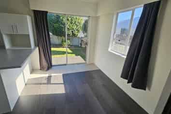 206 Tukapa Street, Westown