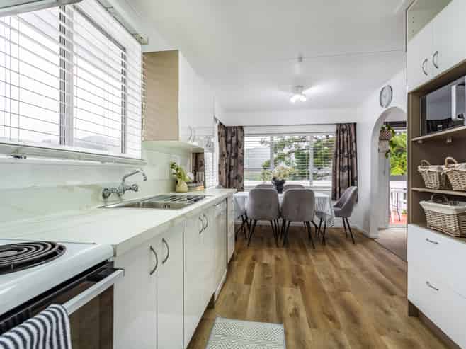 25 Clapham Grove, Stokes Valley