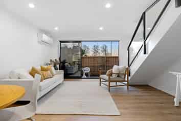 4/200 Main North Road, Redwood