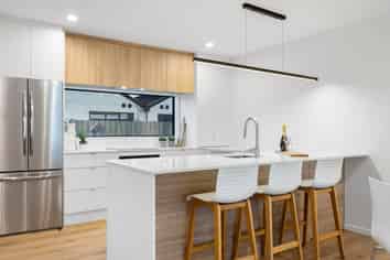 4/200 Main North Road, Redwood