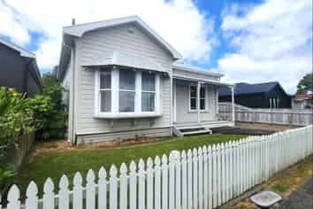 23 Hereford Street, West End