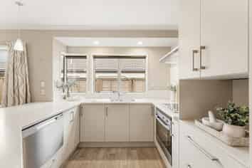 16 Havenbrook Way, Pyes Pa